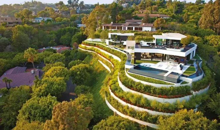 Luxury High Rise Villas USA: Definitive Architecture & Market Guide